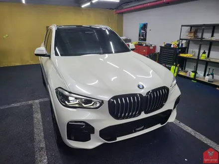 깨끗하게 맑게 자신 있게! 부산랩핑 전문샵 현스게러지 BMW X5 화이트펄 전체랩핑 시공 소개 / 부산 강서구 명지동