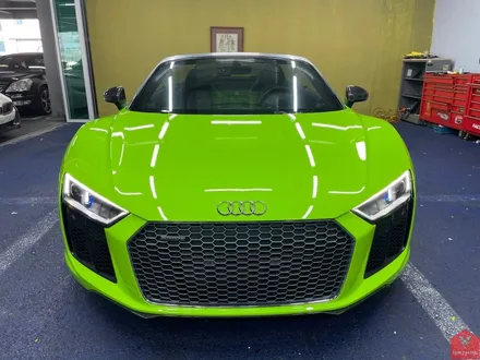 부산랩핑 전문점 현스게러지 아우디 R8 V10 스파이더 글로스 라이트 그린 전체랩핑 시공 소개 / 부산 강서구 명지동