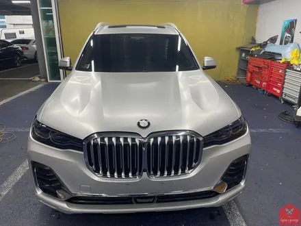 부산랩핑 전문점 현스게러지 BMW X7 사틴 화이트 알루미늄 전체랩핑 시공 소개 / 부산 강서구 명지동