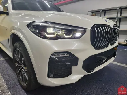 깨끗하게 맑게 자신 있게! 부산랩핑 전문샵 현스게러지 BMW X5 화이트펄 전체랩핑 시공 소개 / 부산 강서구 명지동