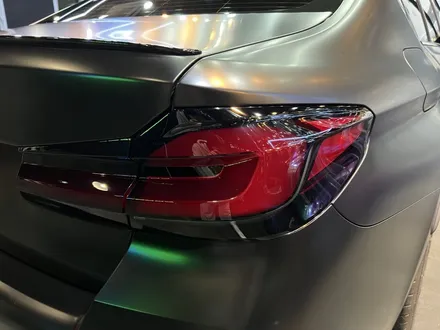 부산랩핑 전문샵 현스게러지 BMW M5 컴페티션 3M 사틴 블랙 전체랩핑 시공 소개 / 부산 강서구 명지동