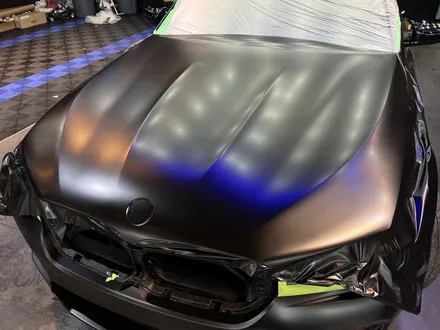 부산랩핑 전문샵 현스게러지 BMW M5 컴페티션 3M 사틴 블랙 전체랩핑 시공 소개 / 부산 강서구 명지동