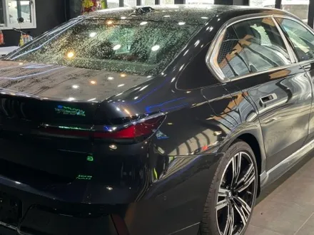 부산 랩핑 전문샵 현스게러지 BMW I7 투톤랩핑(듀오톤) 시공 소개 / 부산 기장, 김해, 창원