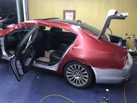 <부산랩핑,부산ppf,부산자동차랩핑>bmw 7시리즈 전체랩핑 제거및 3m 2080 사틴 뱀파이어레드 전체랩핑 재작업 / 부산 강서구 명지동