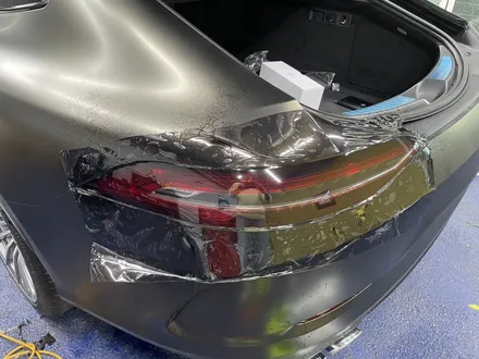 <부산랩핑,부산ppf,부산자동차랩핑>벤츠 AMG GT 사틴골드더스트블랙 전체랩핑 및 실내랩핑, 크롬죽이기, 라이트 필름 / 부산 강서구 명지동