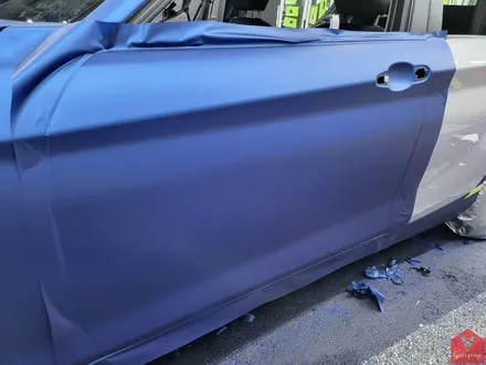 무광의 매력에 빠져보자! 부산 자동차랩핑 전문점 현스게러지 BMW 1시리즈 매트 메탈릭 블루 전체랩핑 시공 소개 / 부산 강서구 명지동