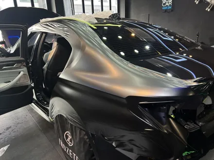부산랩핑 전문샵 현스게러지 BMW M5 컴페티션 3M 사틴 블랙 전체랩핑 시공 소개 / 부산 강서구 명지동