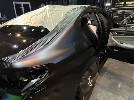 부산랩핑 전문샵 현스게러지 BMW M5 컴페티션 3M 사틴 블랙 전체랩핑 시공 소개 / 부산 강서구 명지동