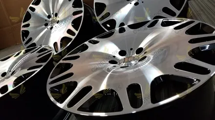 벤츠용 브라부스 모노 블록 M 플레티넘 에디션 BRABUS / 경기 성남 분당