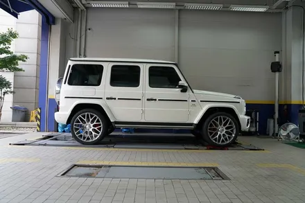 벤츠 지바겐 W463A G63AMG 브라부스 모노블록 Y 23인치 요코하마 타이어 장착 BRABUS / 경기 성남 분당