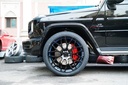 벤츠 지바겐 W463A G63AMG 브라부스 모노블럭 Y 23인치 커스텀 컬러 브라부스 블랙 티탄 가변 머플러 장착 BRABUS / 경기 성남 분당