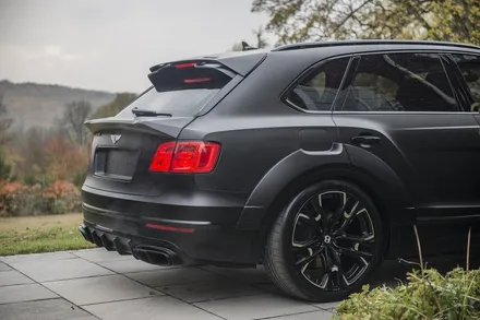벤틀리 벤테이가 익스테리어 카본 보디 스타일링 패키지 영국 칸 디자인 Kahn design / 경기 성남 분당