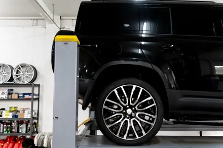 디펜더 110 칸휠 PACE CAR WHEEL 23인치 장착 KAHNDESIGN 실버페이스 / 경기 성남 분당