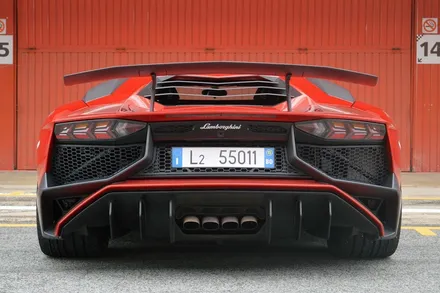 람보르기니 아벤타도르 슈퍼벨로체 드라이 카본 보디키트 LAMBORGHINI AVENTADOR LP750-4 SV / 경기 성남 분당