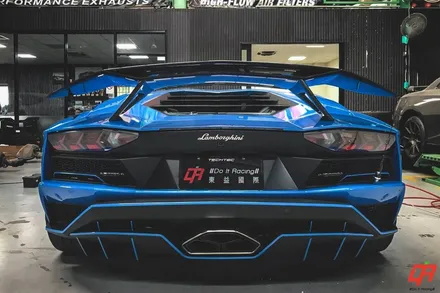 람보르기니 아벤타도르 노비텍 더블 카본 스포일러 Novitec / 경기 성남 분당