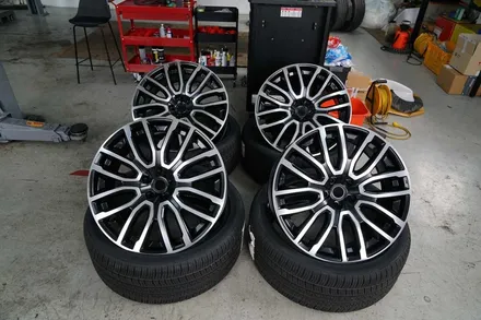 디펜더 110 칸휠 PACE CAR WHEEL 23인치 장착 KAHNDESIGN 실버페이스 / 경기 성남 분당