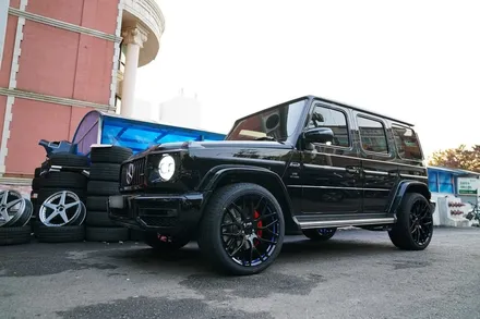벤츠 지바겐 W463A G63AMG 브라부스 모노블럭 Y 23인치 커스텀 컬러 브라부스 블랙 티탄 가변 머플러 장착 BRABUS / 경기 성남 분당