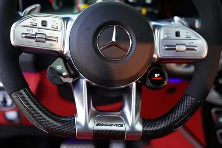 지바겐 G63AMG 에디션1 알칸타라 카본 핸들 + AMG 퍼포먼스 드라이빙 유닛 장착 / 경기 성남 분당
