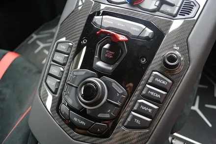 람보르기니 아벤타도르 슈퍼벨로체 드라이 카본 보디키트 LAMBORGHINI AVENTADOR LP750-4 SV / 경기 성남 분당
