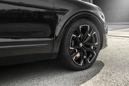벤틀리 벤테이가 익스테리어 카본 보디 스타일링 패키지 영국 칸 디자인 Kahn design / 경기 성남 분당