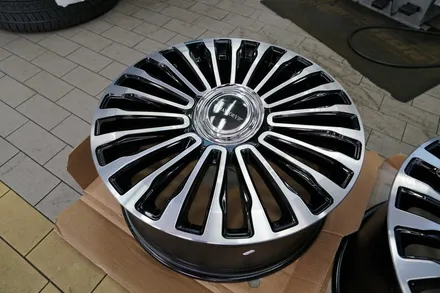 롤스로이스 고스트 만소리 멀티 스포크 22인치 장착 Mansory / 경기 성남 분당