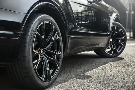 벤틀리 벤테이가 익스테리어 카본 보디 스타일링 패키지 영국 칸 디자인 Kahn design / 경기 성남 분당