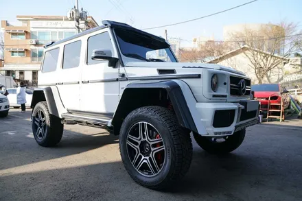 G500 4X4 브라부스 프런트 립 스포일러/만소리 전동스텝/블랙 헤드램프/블랙 데이라이트 BRABUS / 경기 성남 분당