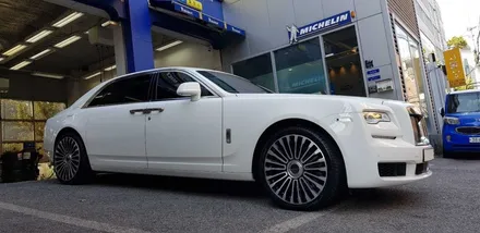 롤스로이스 고스트 만소리 멀티 스포크 22인치 장착 Mansory / 경기 성남 분당
