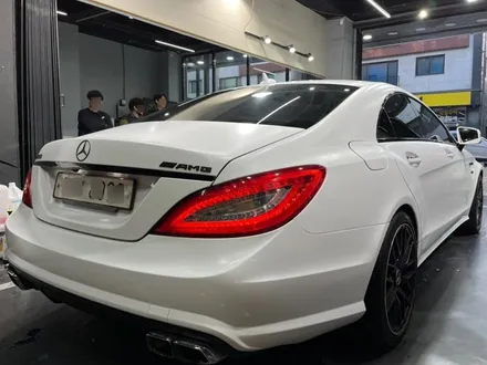 인천 청라 송도 벤츠 CLS 63 AMG 사틴화이트 전체랩핑,크롬죽이기 / 인천 청라동