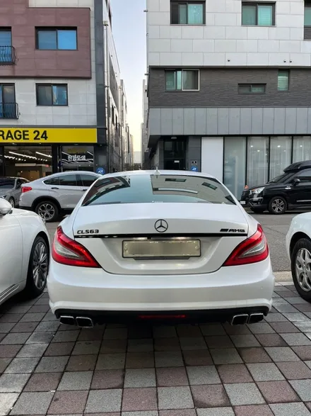 인천 청라 송도 벤츠 CLS 63 AMG 사틴화이트 전체랩핑,크롬죽이기 / 인천 청라동