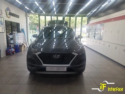 올뉴 투싼 TL 4세대 TFT 오디오 일체형 네비게이션 매립 미러링 적용되는 T6000 시공 / 김해,양산,부산