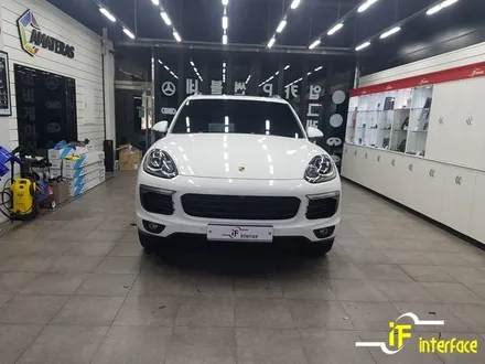 포르쉐 카이엔 360도 어라운드뷰 제품 옴니뷰 M2C200A 카블릿 안드로이드 내비게이션 매립 / 김해,양산,부산