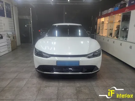 김해 썬팅 기아 EV6 레인보우 V90 아이나비 블랙박스 장착 / 김해,양산,부산