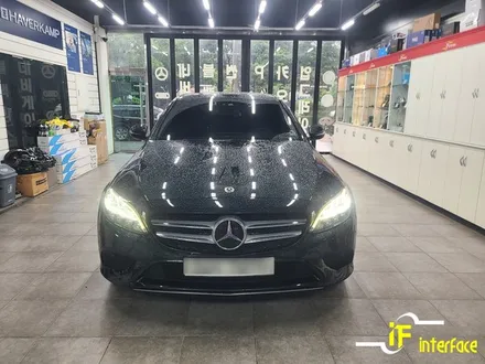 벤츠 w205 후기형 c클래스 카링킷프로 와글미디어 캐스트 에어터치 작업 / 김해,양산,부산