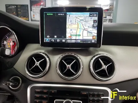 벤츠 GLA200 NTG-4500AB 모니터 블랙아웃 8인치 모니터 교체 아틀란 미러링 내비게이션 셋탑 시공 / 김해,양산,부산