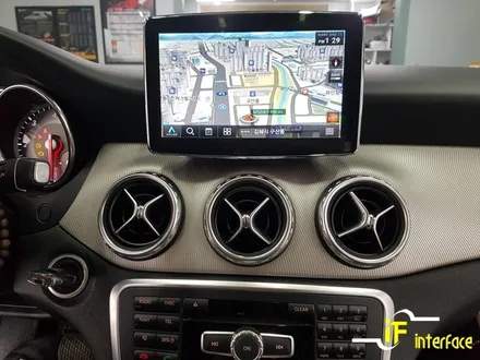 벤츠 GLA200 NTG-4500AB 모니터 블랙아웃 8인치 모니터 교체 아틀란 미러링 내비게이션 셋탑 시공 / 김해,양산,부산