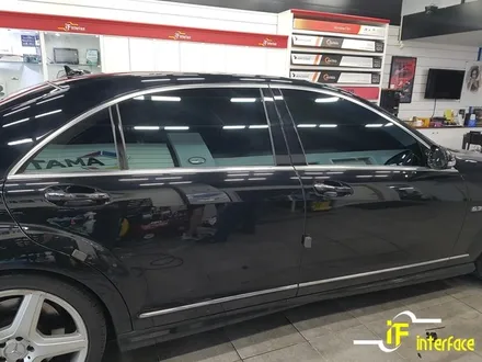 벤츠 S63 AMG 레인보우 열차단 썬팅 재시공 파인뷰 GX2000 블랙박스 보조배터리 블루투스 리시버 장착!! / 김해,양산,부산