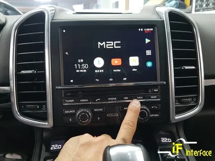 포르쉐 카이엔 360도 어라운드뷰 제품 옴니뷰 M2C200A 카블릿 안드로이드 내비게이션 매립 / 김해,양산,부산