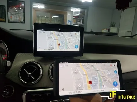 벤츠 GLA200 NTG-4500AB 모니터 블랙아웃 8인치 모니터 교체 아틀란 미러링 내비게이션 셋탑 시공 / 김해,양산,부산