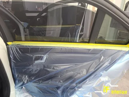 김해 벤츠 E220 하버캠프 세라믹본드 썬팅 파인뷰 블랙박스 LX5000 장착 / 김해,양산,부산