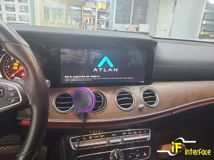 벤츠 w213 E220 불편한 순정 내비게이션 터치로 작동되는 아틀란 내비게이션 장착 / 김해,양산,부산