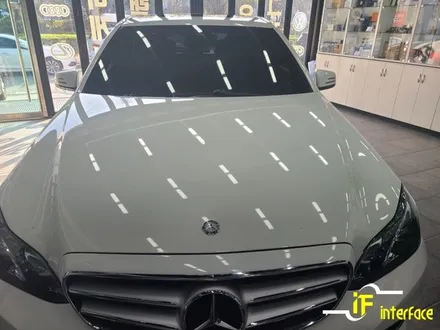김해 벤츠 E220 하버캠프 세라믹본드 썬팅 파인뷰 블랙박스 LX5000 장착 / 김해,양산,부산
