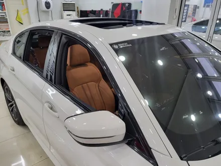 BMW 5시리즈 루프스킨 잘하는곳 / 블랙ppf 루프스킨 / 최고의 광도, 발수력, 필름 수명까지 랩핑지보다 한수 위 / 인천ppf잘하는곳 / 인천 서구, 부평, 부천