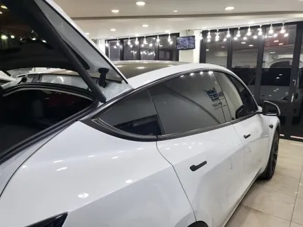 테슬라 모델Y 3m2080 유광블랙으로 필러랩핑 / 필러죽이기 / 모델Y랩핑 전문점 / 인천랩핑 투맨카스킨 / 인천 서구, 부평, 부천