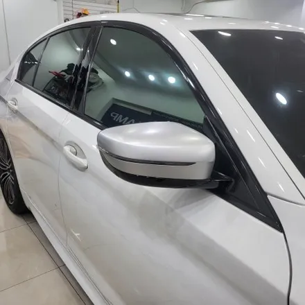 BMW 5시리즈 루프스킨, 사이드미러, 그릴교체, 스포일러 부착, m퍼포먼스 데칼 / 여러가지 부분 작업으로 스포티하고 이쁜 5시리즈 만들기! / 안산랩핑 / 인천 남동구 논현동