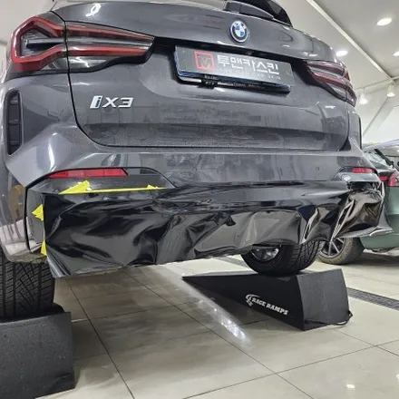 부천랩핑 BMW ix3 디퓨져 유광블랙 랩핑 크롬죽이기 잘하는 곳 / 인천 남동구 논현동
