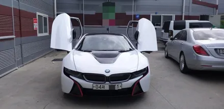 인천랩핑 BMW i8 화이트랩핑 / i8 랩핑 전문점 / 깔끔한 화이트 슈트를 입은 느낌 / 청라랩핑 / 인천 남동구 논현동