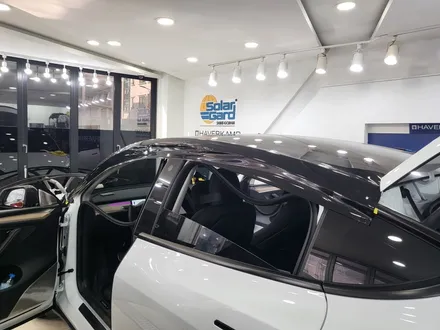 테슬라 모델Y 3m2080 유광블랙으로 필러랩핑 / 필러죽이기 / 모델Y랩핑 전문점 / 인천랩핑 투맨카스킨 / 인천 서구, 부평, 부천