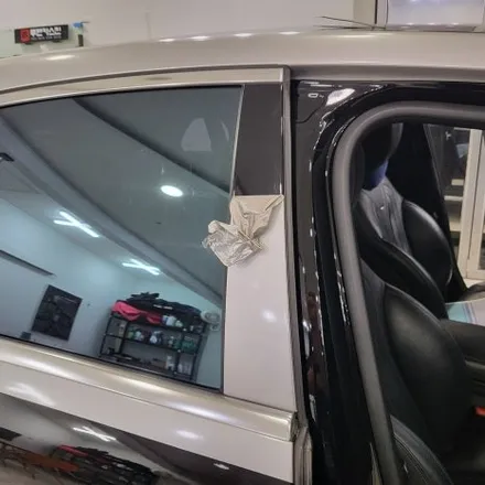 인천랩핑 벤츠 S63 amg 기존랩핑 제거 후 BMW 탄자나이트 컬러로 전체랩핑 진행 / 추가로 부분 실버크롬랩핑으로 고급스럽게 만들어 드렸습니다 / 인천 남동구 논현동