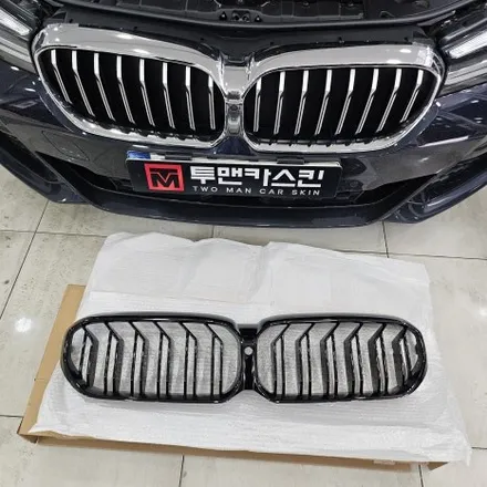 BMW 5시리즈 크롬죽이기 / 윈도우크롬몰딩 랩핑 / 앞휀다 에어브리더 랩핑 / 키드니그릴랩핑 교체 / 군포랩핑 전문점 투맨카스킨 / 인천 남동구 논현동
